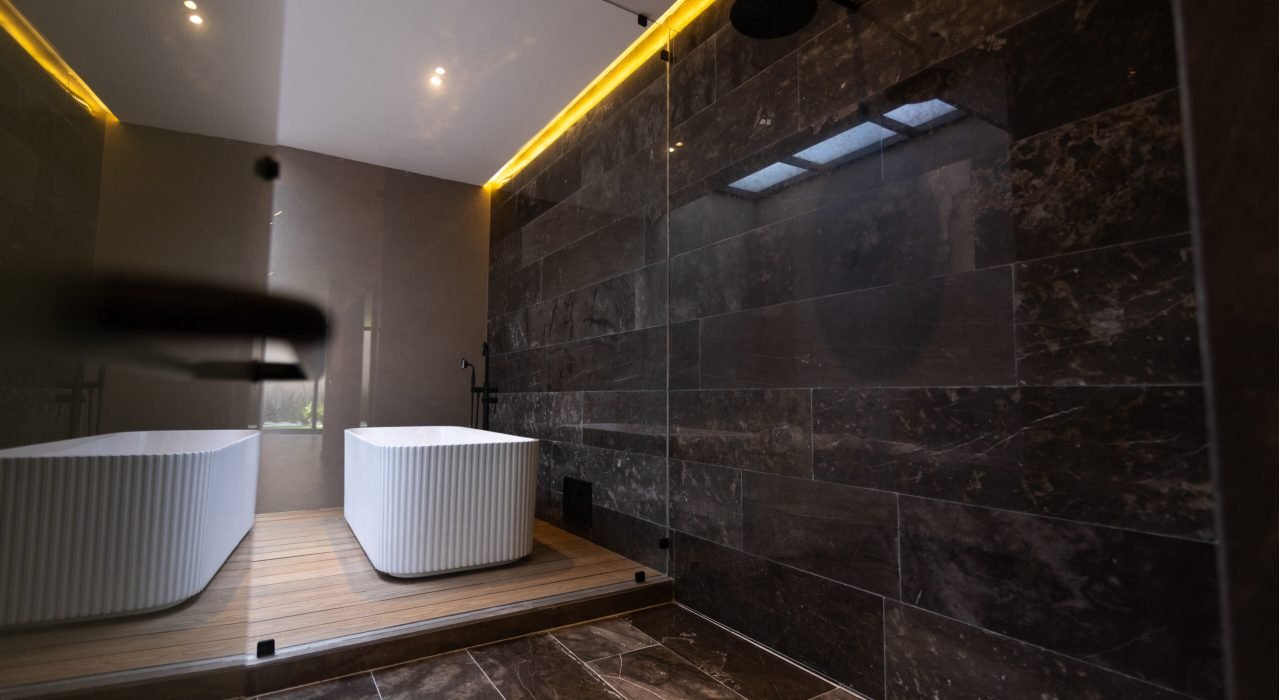 BAÑO HABITACIÓN PRINCIPAL