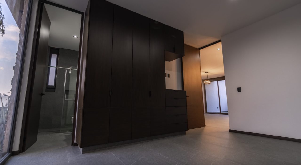 habitacion-primera-planta-escritorio